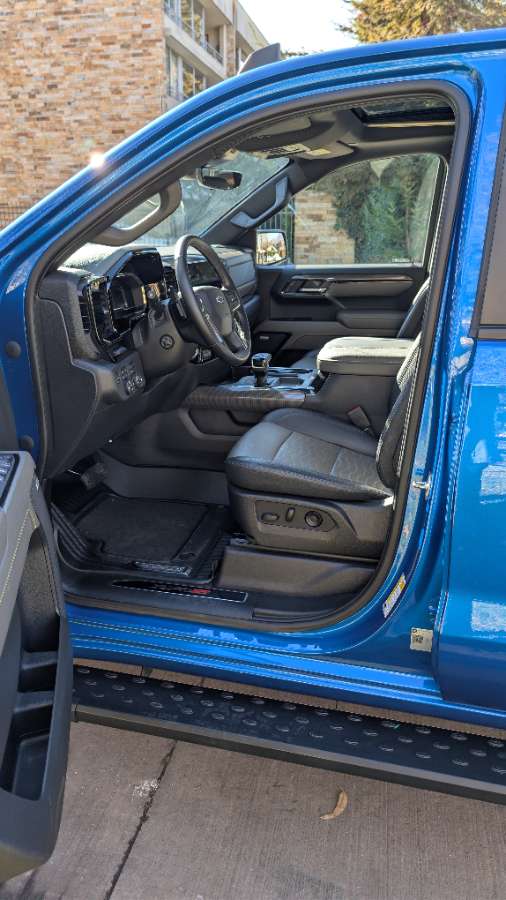 Chevrolet Silverado — foto 16 de 31