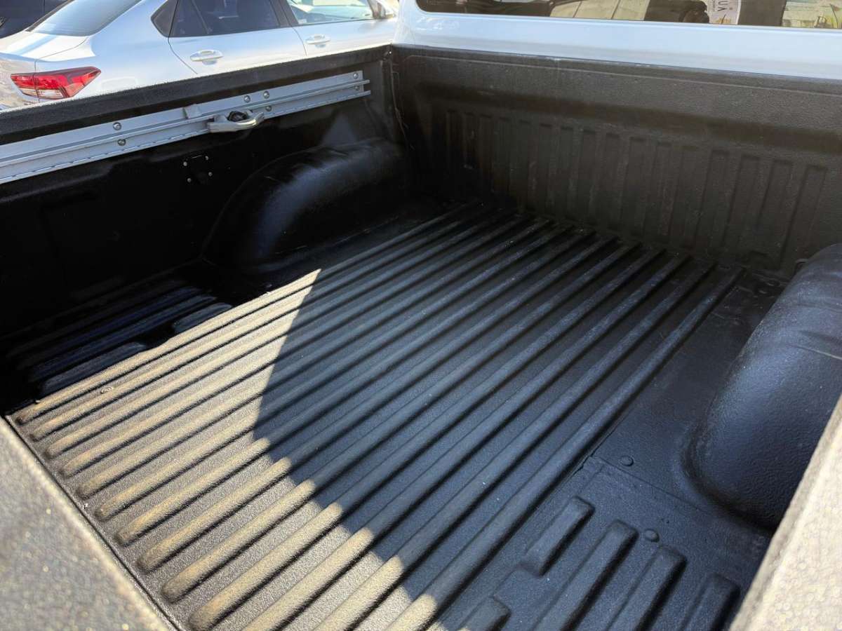 Nissan Np300 Navara — foto 18 de 19