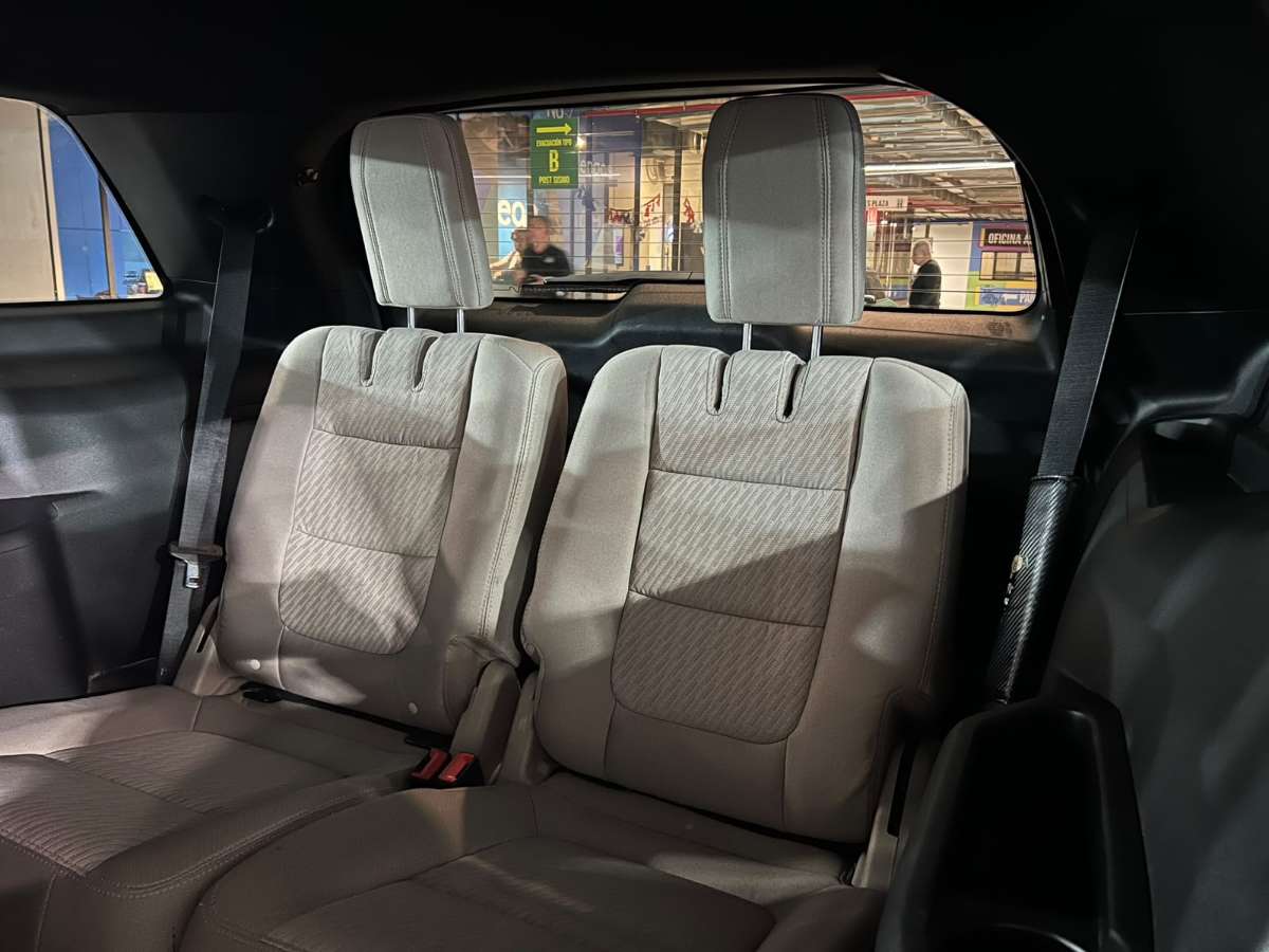 Ford Explorer — foto 21 de 21