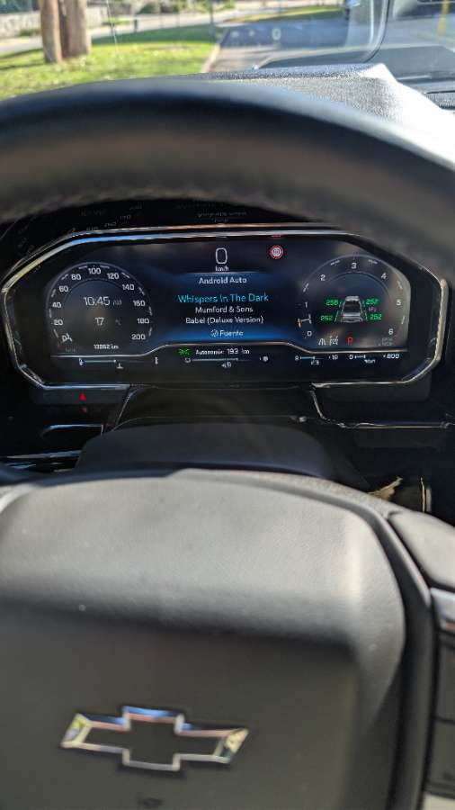 Chevrolet Silverado — foto 20 de 31