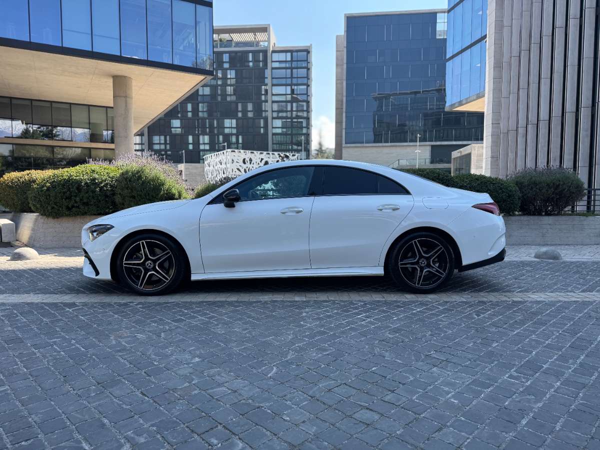 Mercedes-Benz Cla200 — foto 7 de 19