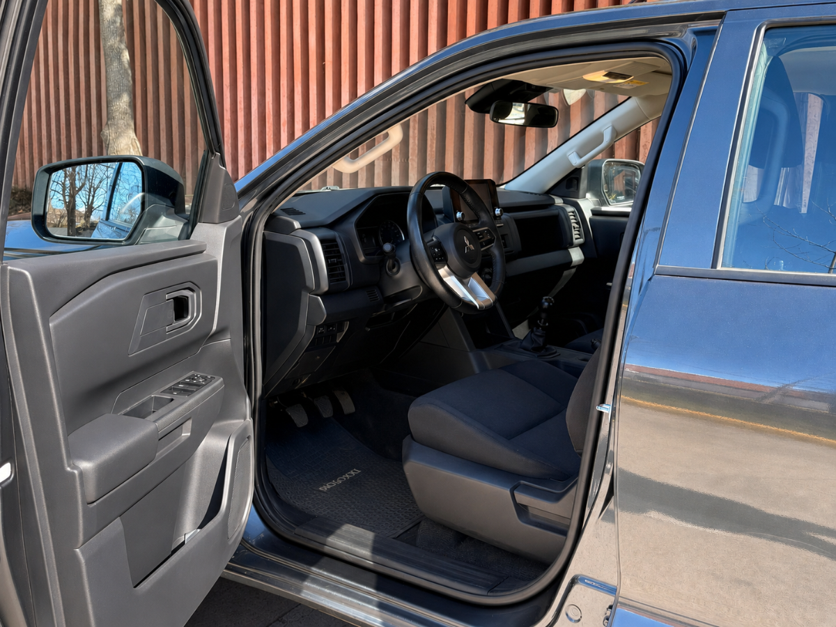 Mitsubishi New L200 — foto 7 de 10