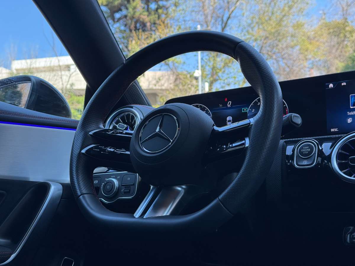 Mercedes-Benz Cla200 — foto 12 de 19