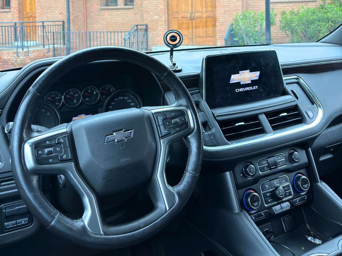 Chevrolet Suburban — foto 8 de 10