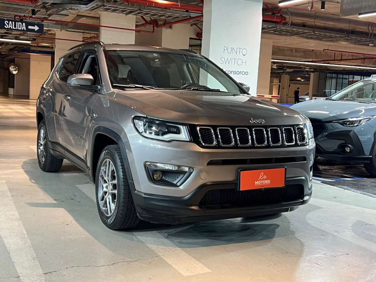 Jeep Compass — foto 3 de 21