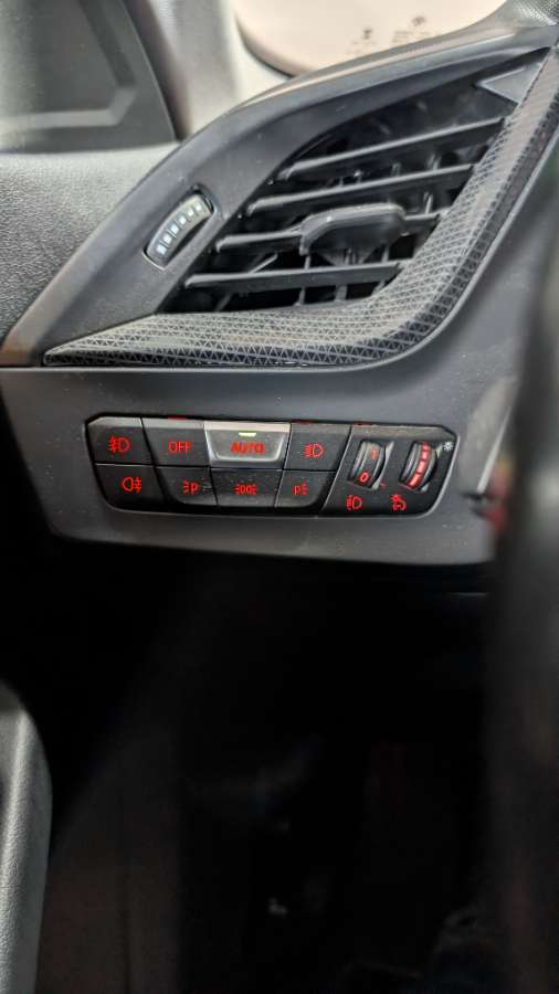 BMW 218I — foto 23 de 29