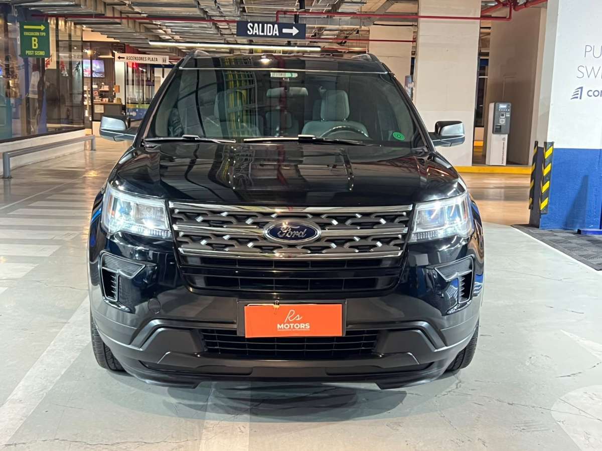 Ford Explorer — foto 2 de 21
