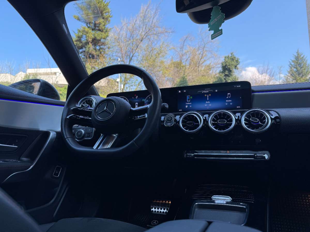 Mercedes-Benz Cla200 — foto 13 de 19