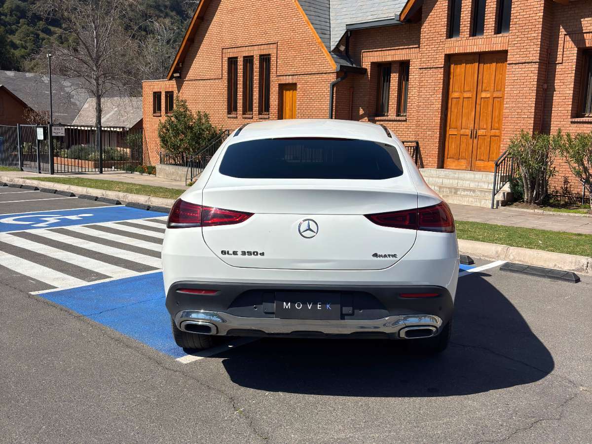 Mercedes-Benz Gle350 D — foto 6 de 11