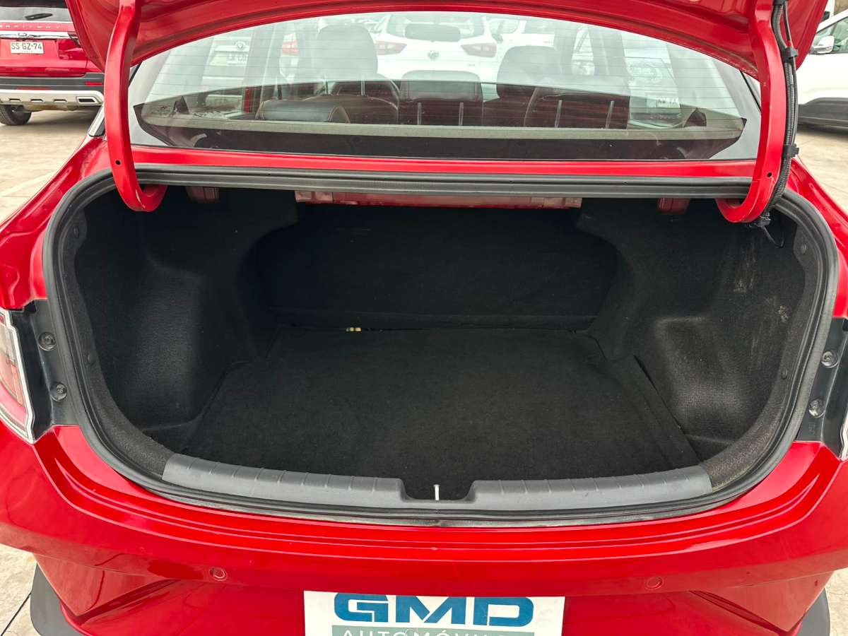Hyundai Grand I10 — foto 18 de 19