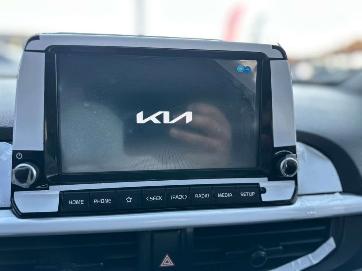 KIA Morning — foto 12 de 19