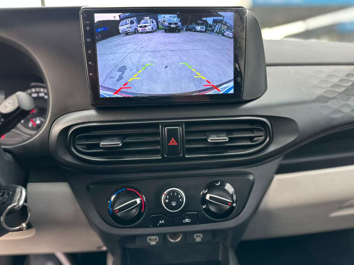 Hyundai Grand I10 — foto 15 de 19