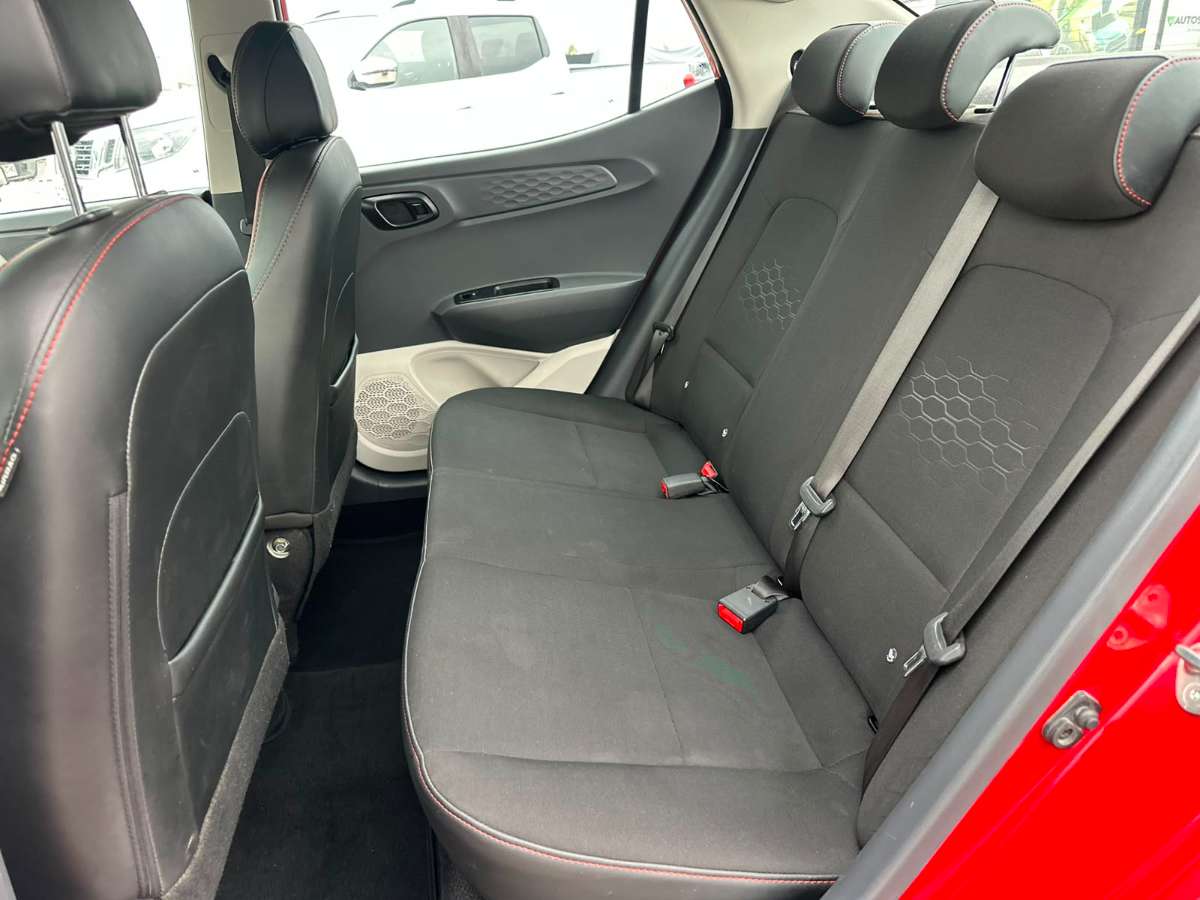 Hyundai Grand I10 — foto 17 de 19