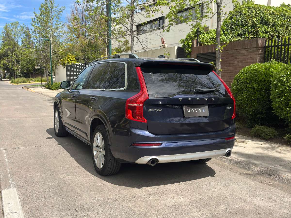 Volvo XC90 — foto 6 de 10