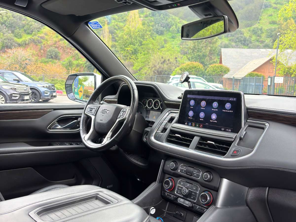 Chevrolet Suburban — foto 10 de 10