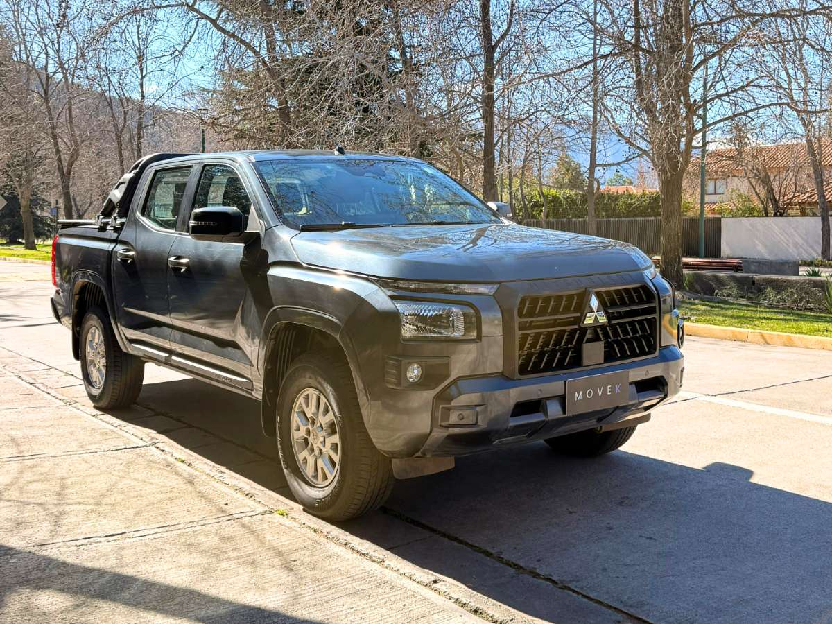 Mitsubishi New L200 — foto 4 de 10