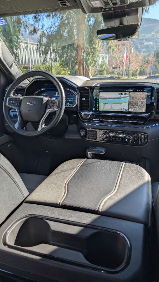 Chevrolet Silverado — foto 23 de 31