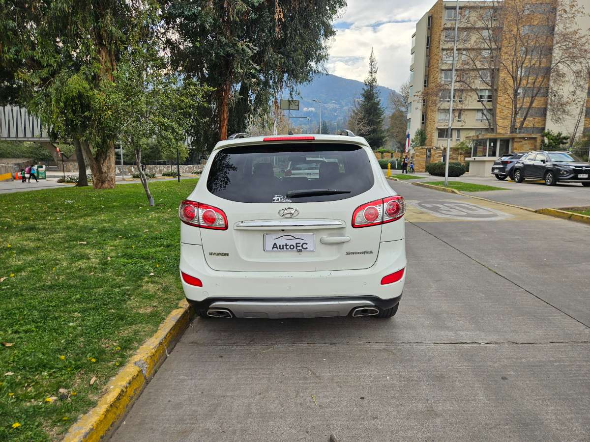 Hyundai Santa Fe — foto 6 de 25