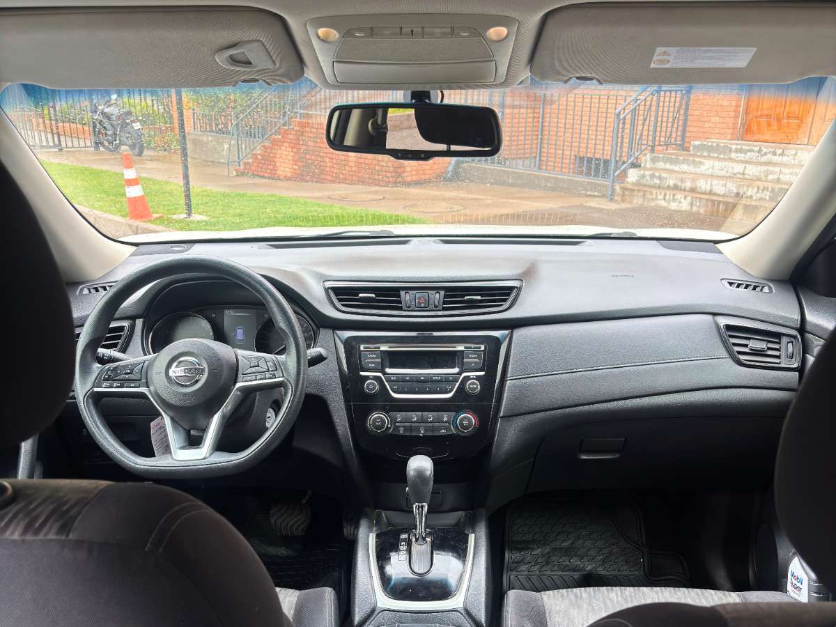 Nissan X-Trail — foto 9 de 10