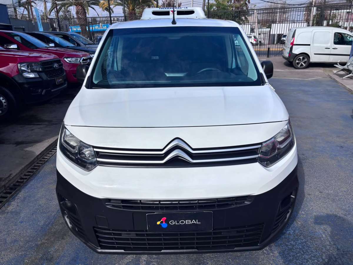 Citroën Berlingo K9 — foto 2 de 8