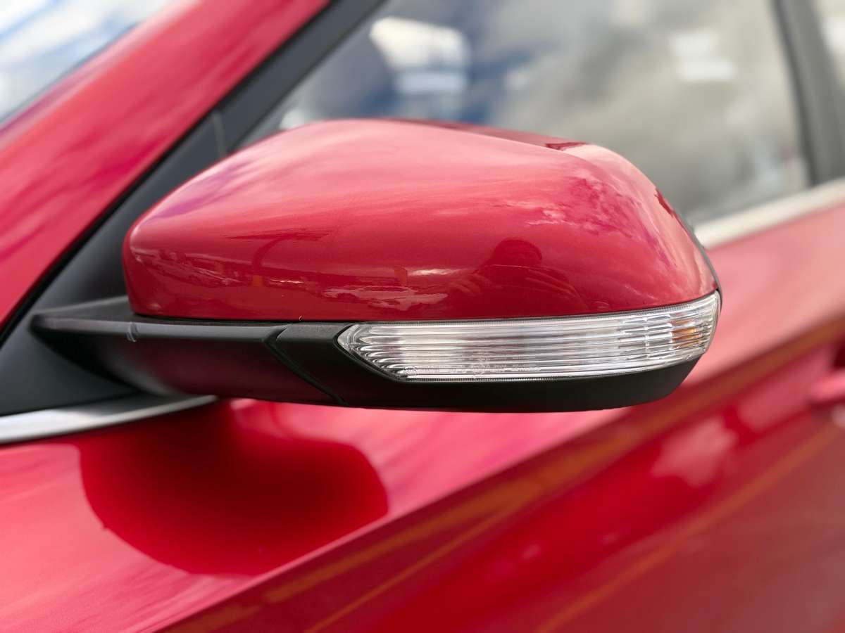 MG Zs — foto 10 de 20