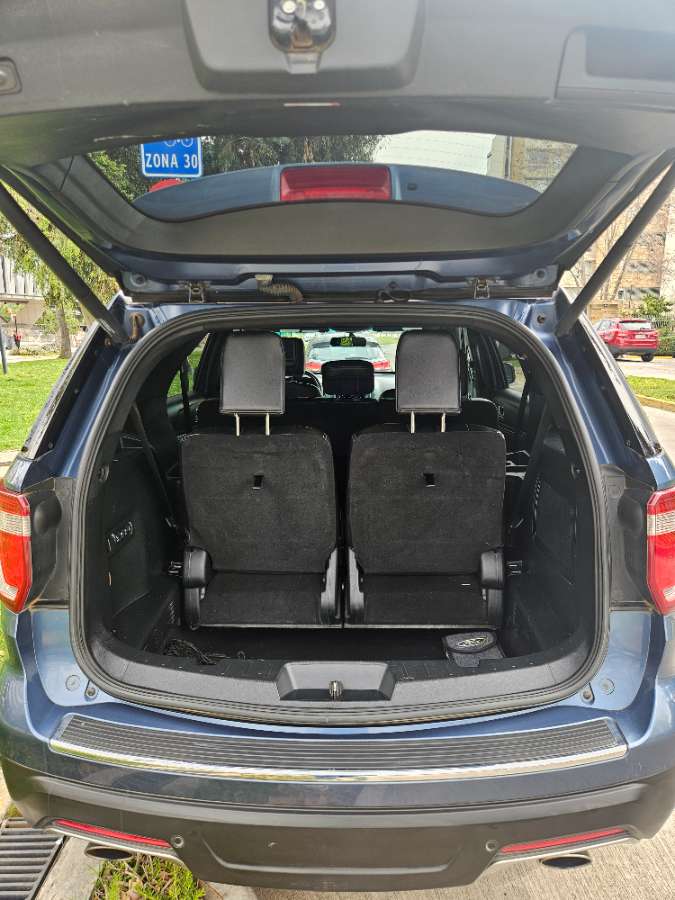 Ford Explorer — foto 23 de 23