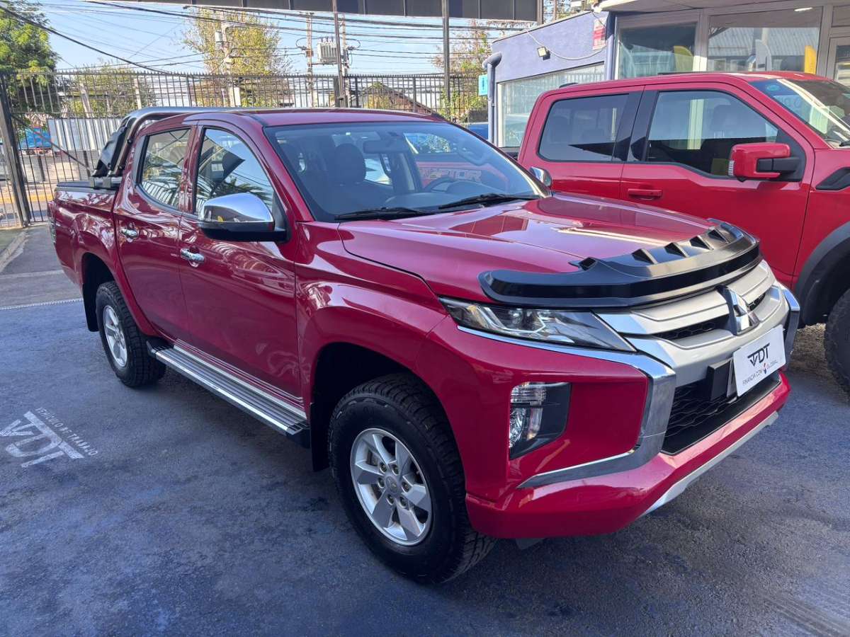 Mitsubishi L200 — foto 3 de 8