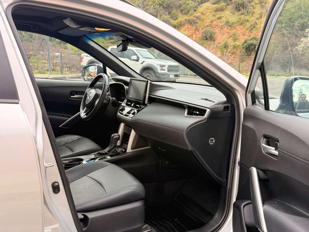 Toyota Corolla Cross — foto 10 de 10