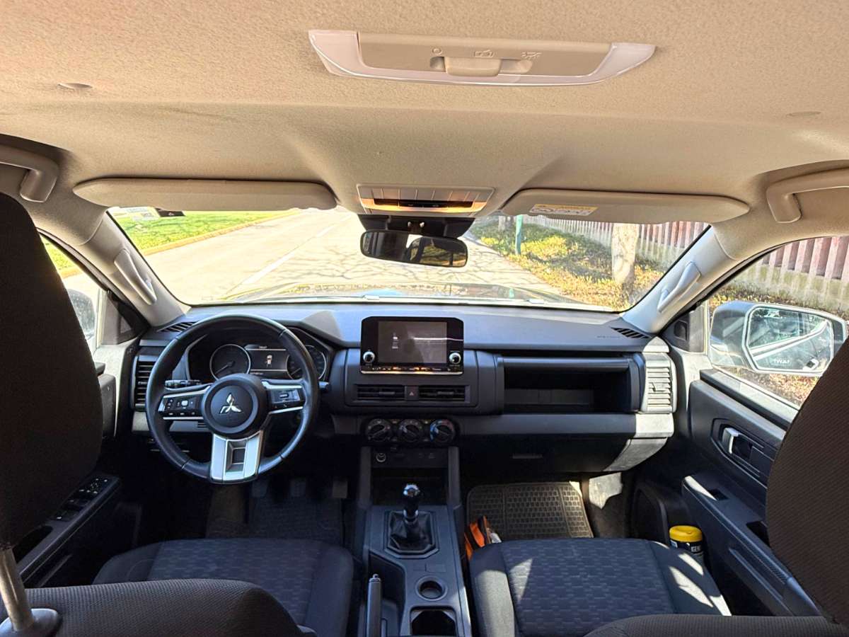 Mitsubishi New L200 — foto 9 de 10