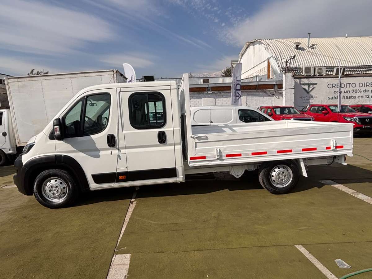 Peugeot Boxer D Cab — foto 5 de 8