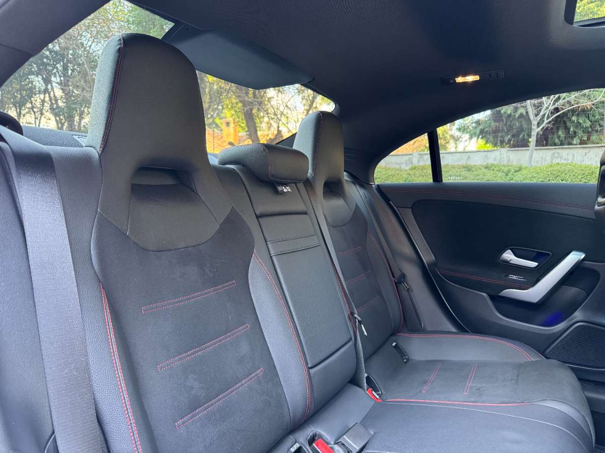 Mercedes-Benz Cla200 — foto 19 de 19