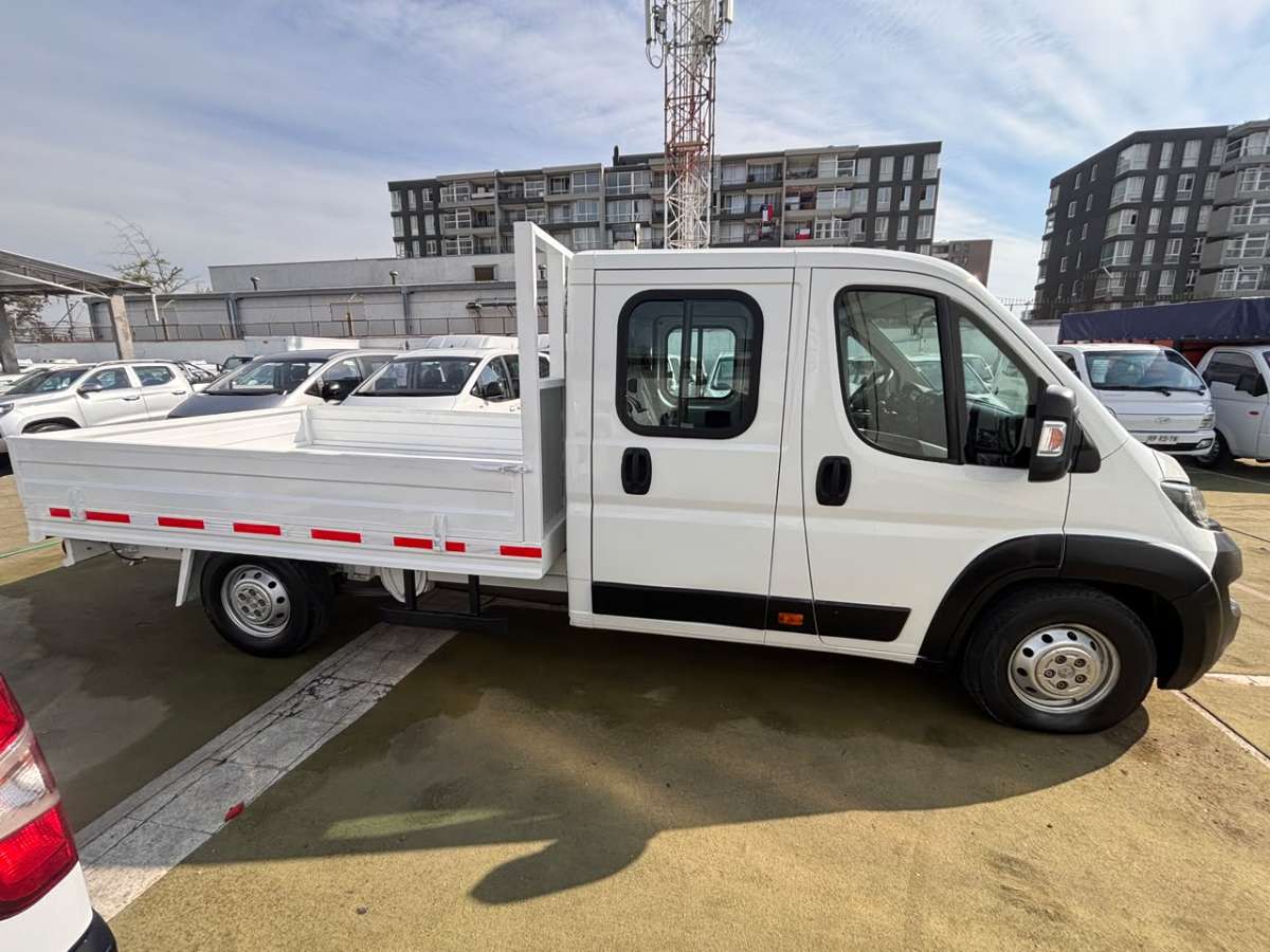Peugeot Boxer D Cab — foto 4 de 8