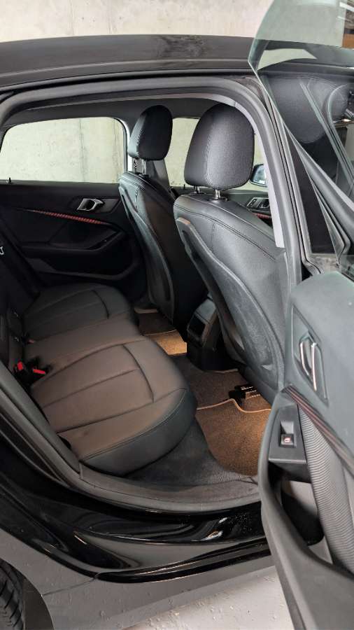 BMW 218I — foto 28 de 29
