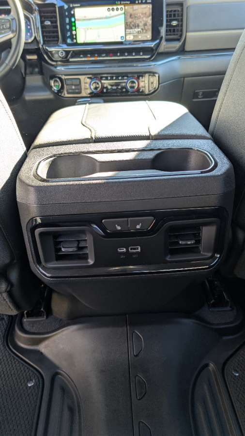 Chevrolet Silverado — foto 29 de 31