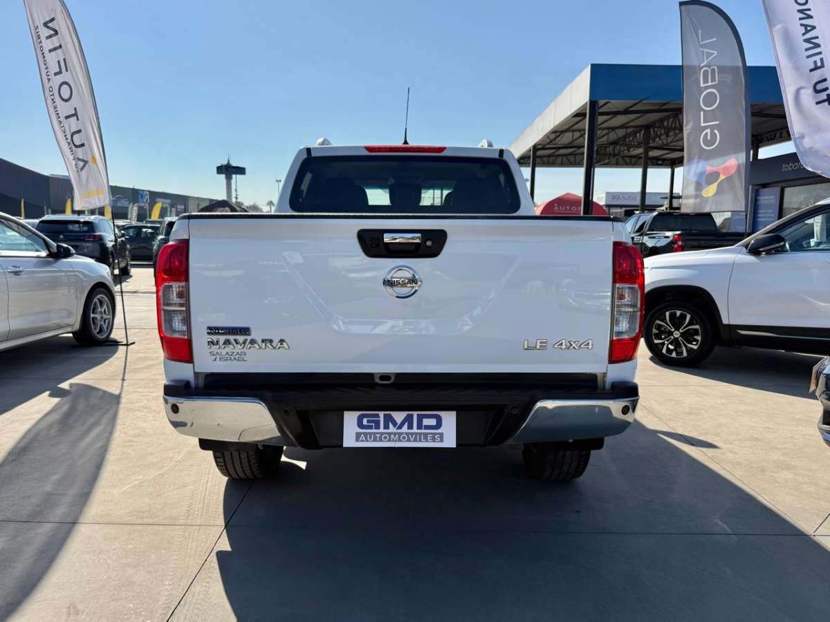 Nissan Np300 Navara — foto 19 de 19