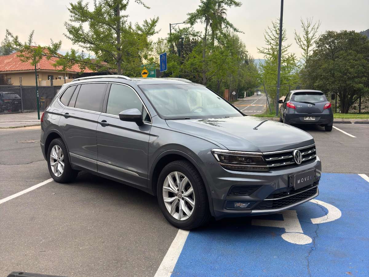 Volkswagen Tiguan — foto 3 de 10
