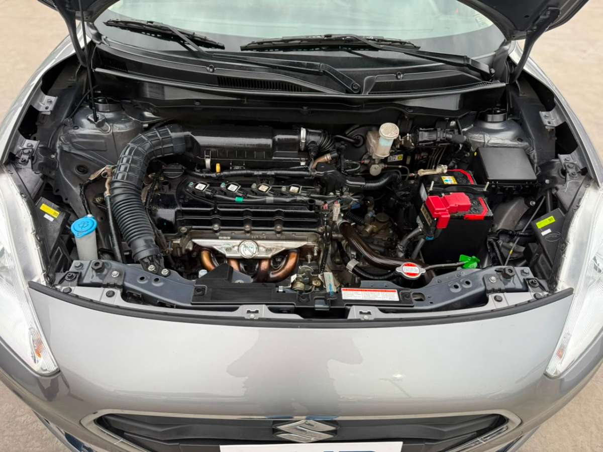 Suzuki Dzire — foto 17 de 17