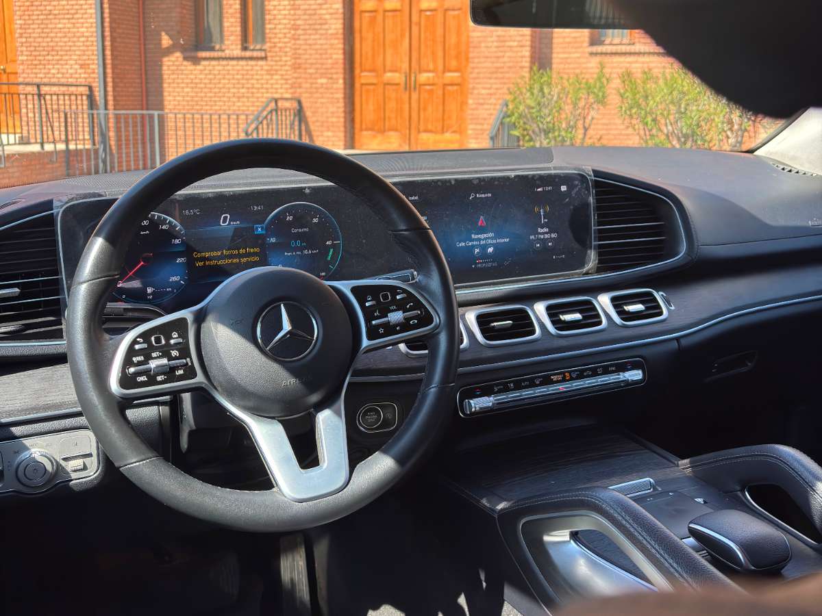 Mercedes-Benz Gle350 D — foto 9 de 11