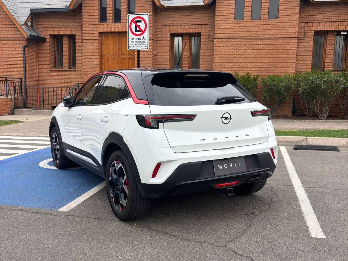 Opel Mokka — foto 6 de 10