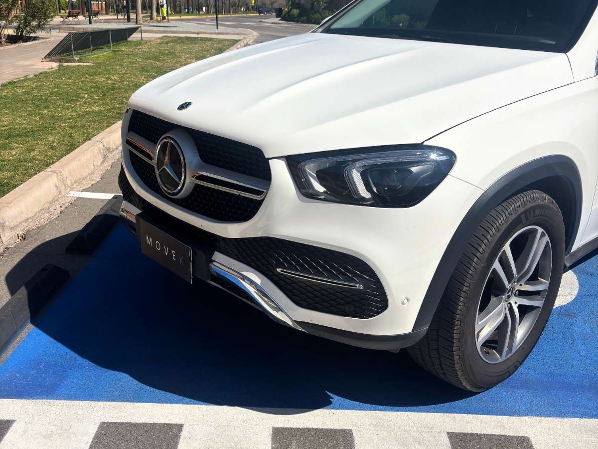 Mercedes-Benz Gle350 D — foto 2 de 11