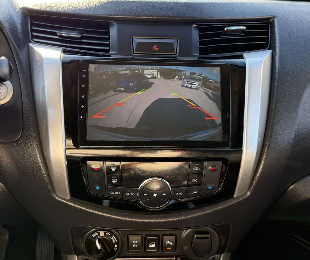 Nissan Np300 Navara — foto 17 de 19
