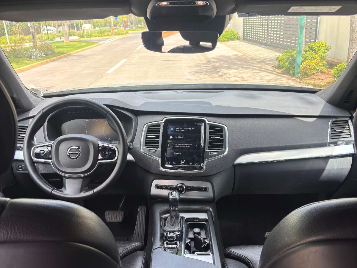 Volvo XC90 — foto 9 de 10
