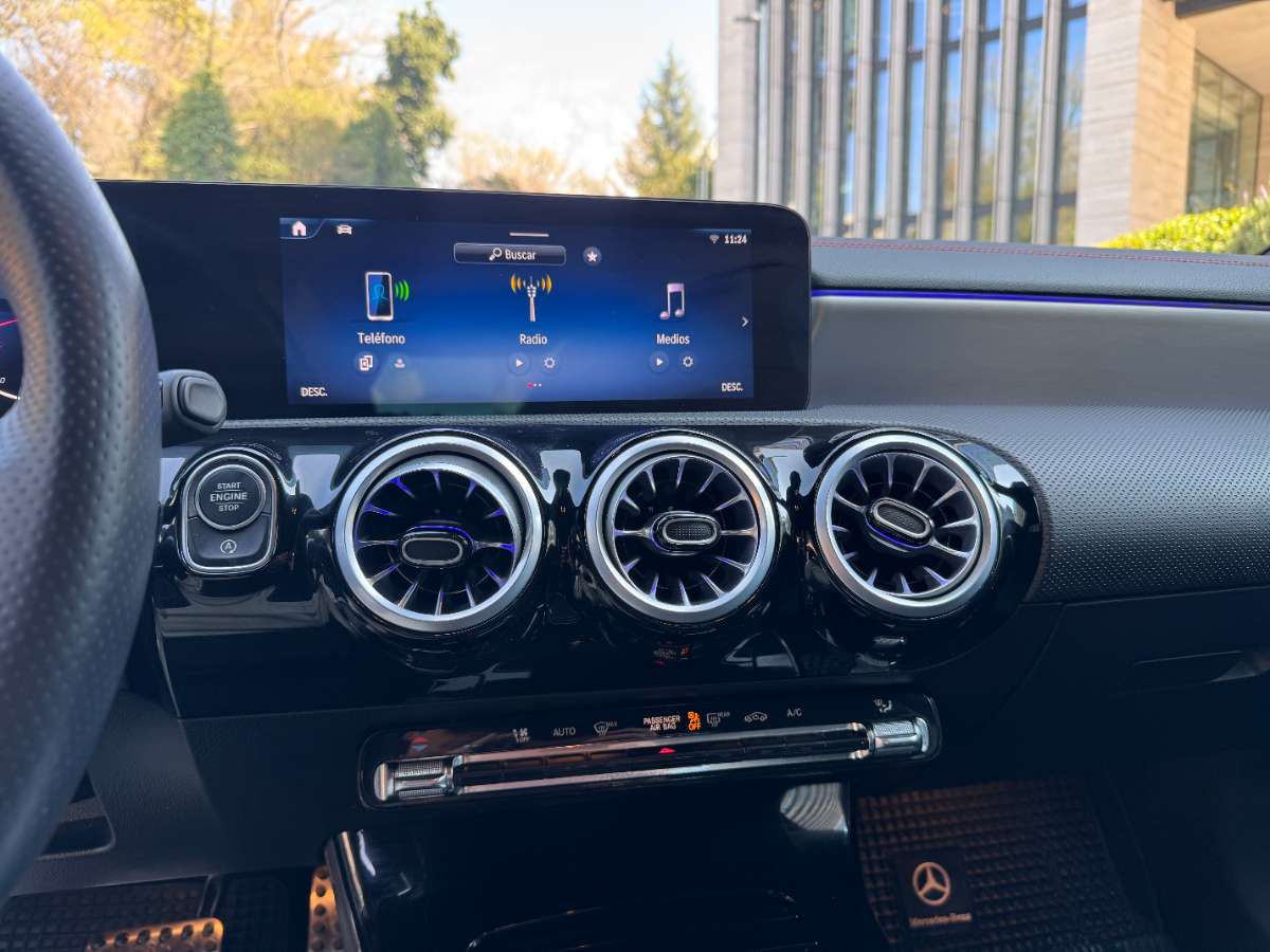 Mercedes-Benz Cla200 — foto 9 de 19