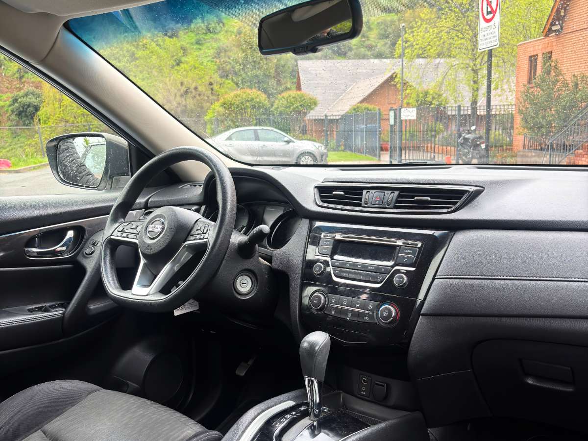 Nissan X-Trail — foto 10 de 10