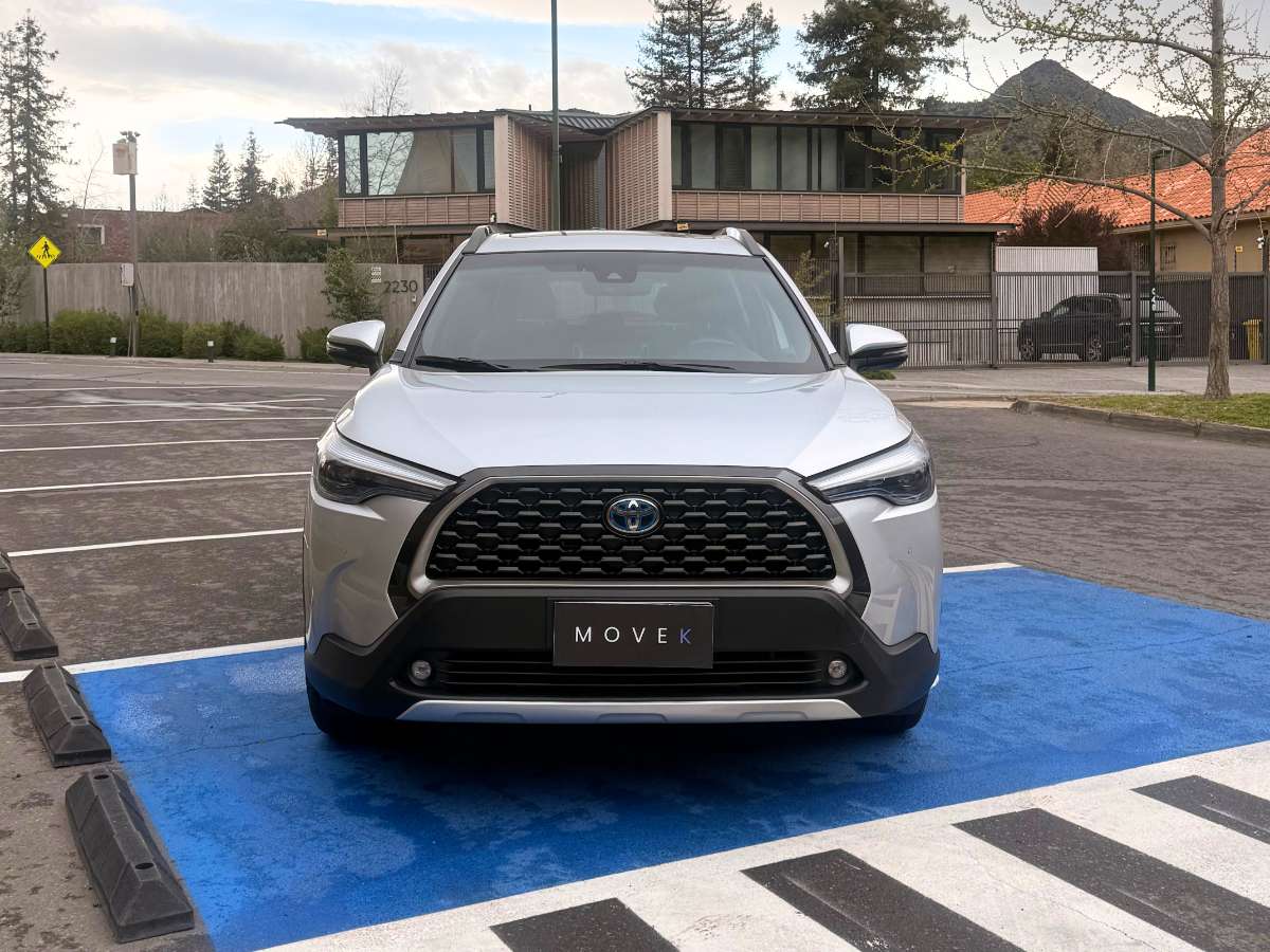 Toyota Corolla Cross — foto 2 de 10