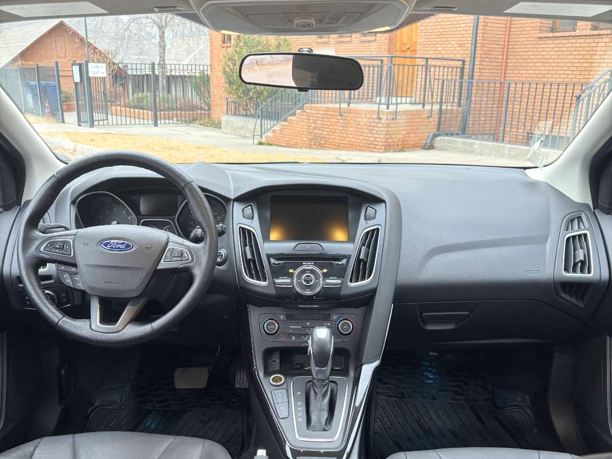 Ford New Focus Titanium 2.0 Aut — foto 9 de 10