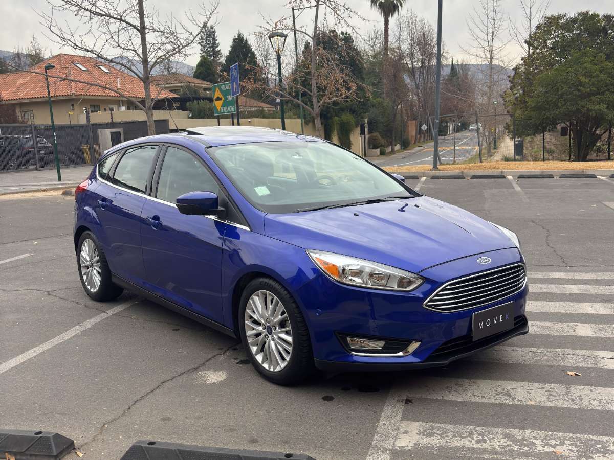 Ford New Focus Titanium 2.0 Aut — foto 3 de 10