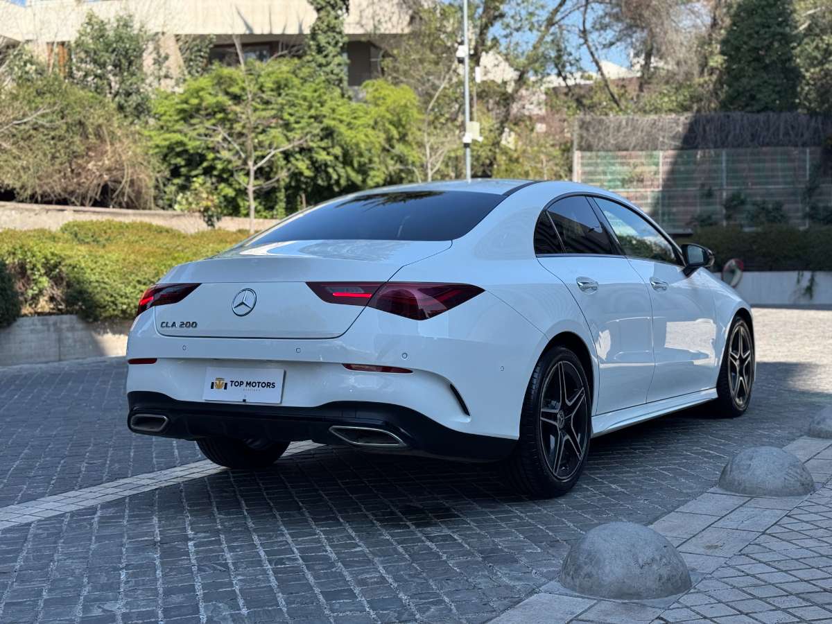 Mercedes-Benz Cla200 — foto 4 de 19