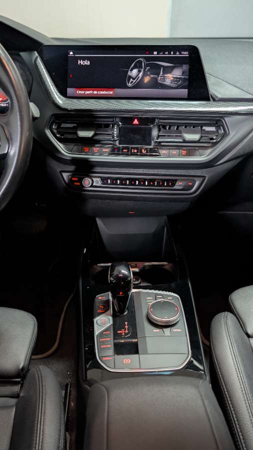 BMW 218I — foto 18 de 29