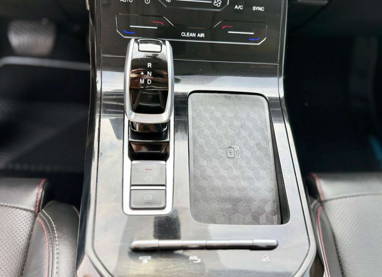 Chery Tiggo 7 — foto 12 de 21